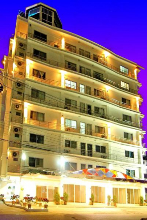 Отель Chiang Mai Lodge  Чанг Фуак 